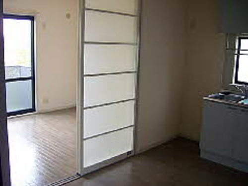 ロージーコートの居間・リビング|ゆったり過ごせる居間です