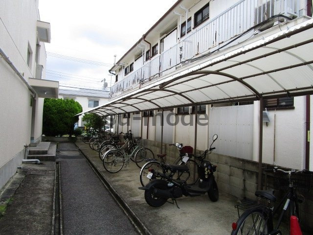 アンフィニィ橋の内Ⅳの駐車場