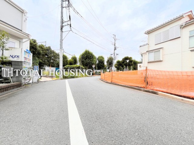 【前面道路含む現地写真】 | 立川市曙町3丁目　新築戸建　全1棟
