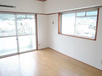 【洋室】 | オリエンタル小倉北第二 | 個人の部屋や寝室として使える洋室です