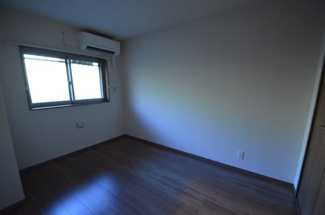 【洋室】 | 八幡山公園ザ・レジデンスB