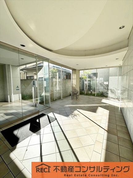 ワコーレ甲子園一番町のエントランス