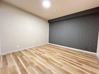 【洋室】 | アーバンスカイハイツ石山寺　天然木フルリノベーション