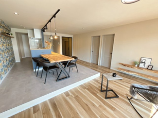 【居間・リビング】 | アーバンスカイハイツ石山寺　天然木フルリノベーション