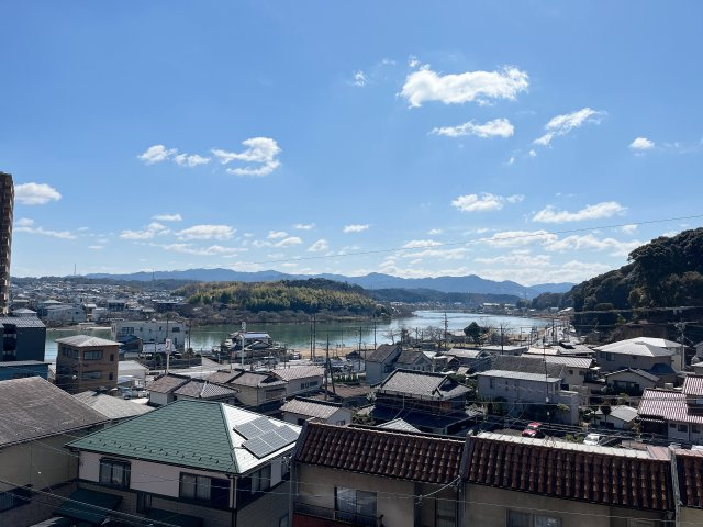 アーバンスカイハイツ石山寺　天然木フルリノベーションの展望|陽当たり通風良好♪瀬田川が臨めます♪