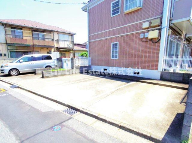 メゾンドシェリー保谷(メゾンドシェリーホウヤ)の駐車場