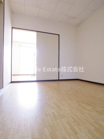 メゾンドシェリー保谷(メゾンドシェリーホウヤ)の居間・リビング