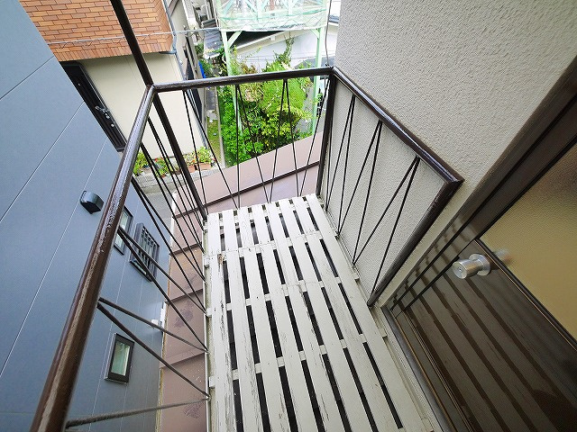 生駒市中菜畑テラスハウスのバルコニー