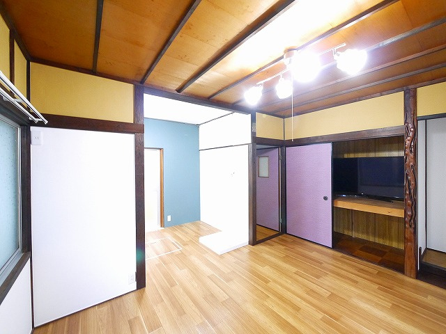 生駒市中菜畑テラスハウスの居間・リビング