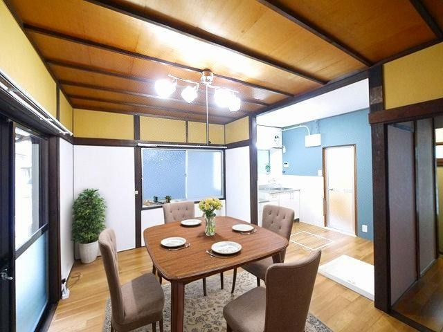 生駒市中菜畑テラスハウスの居間・リビング|CGで家具等を配置したもので家具等は含まれません