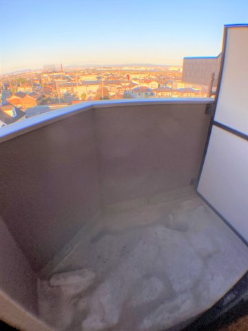 東浦カルチャービルの駐車場|別部屋同一間取りのお写真となります。