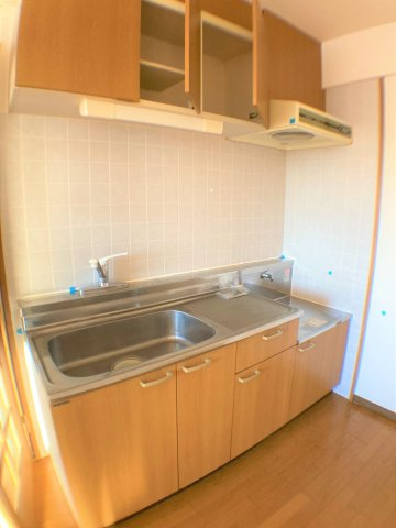 東浦カルチャービルのキッチン|別部屋同一間取りのお写真となります。