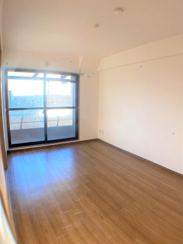 東浦カルチャービルの内装|別部屋同一間取りのお写真となります。