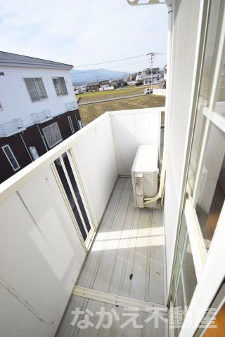 【バルコニー】 | 外からの目が気にならないバルコニーで洗濯物が干せます