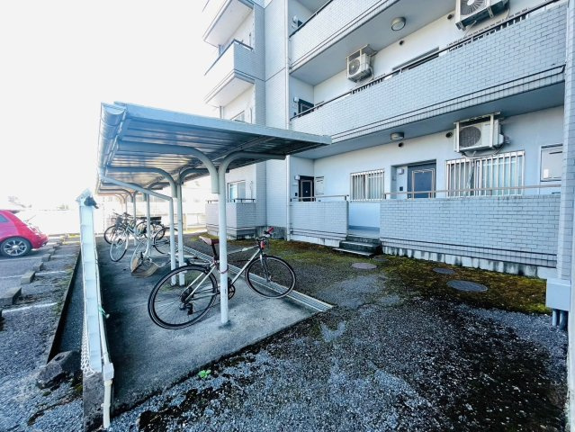 【商談中】中古マンション　サンパーク岐阜西　平成5年築の駐輪場