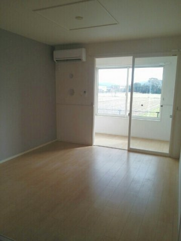 メゾン・ド・プルミエＢの居間・リビング|中はこのようになっています