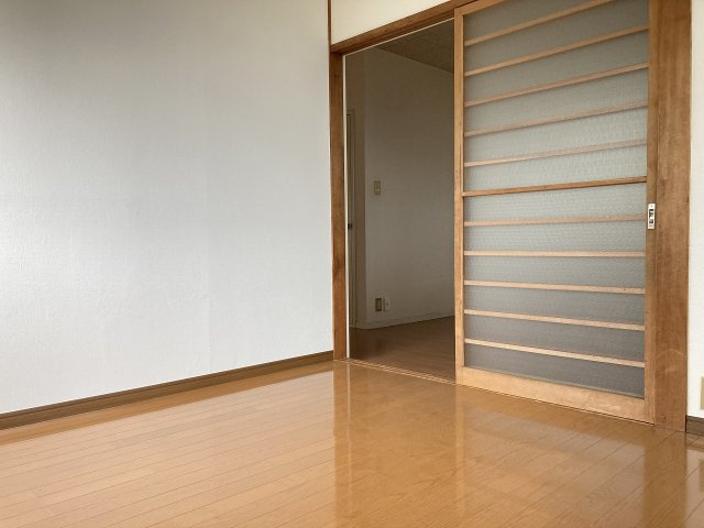 第2コーポイシヤマの洋室