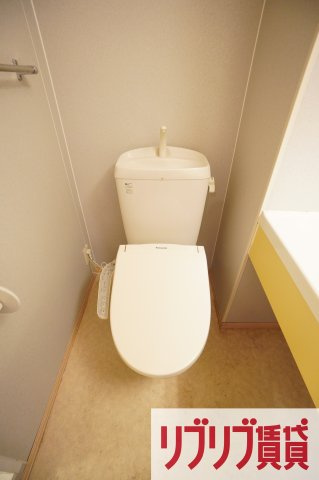 ロイヤルクレッセント西登戸　弐番館のトイレ