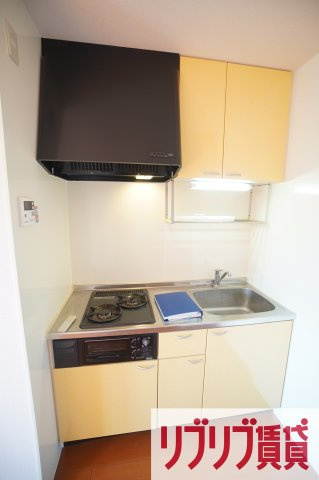 ロイヤルクレッセント西登戸　弐番館のキッチン