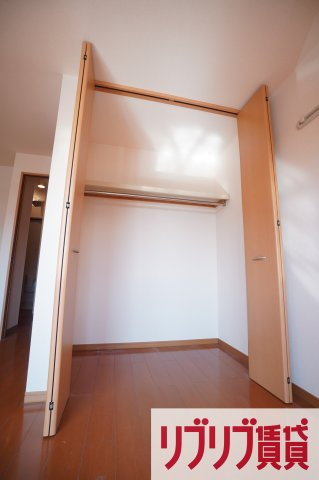 ロイヤルクレッセント西登戸　弐番館の収納