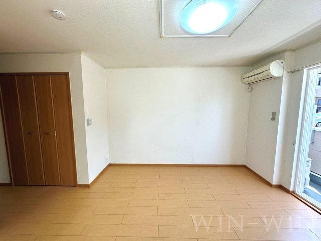 JOYFUL HOUSEの洋室