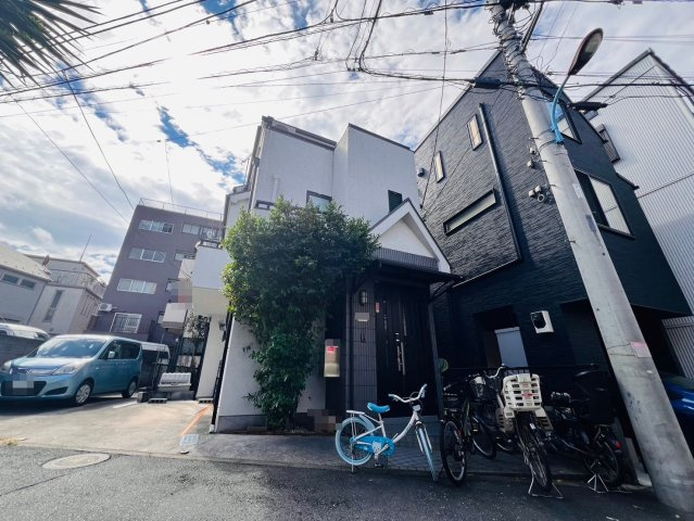 新宿区北新宿３丁目戸建の外観