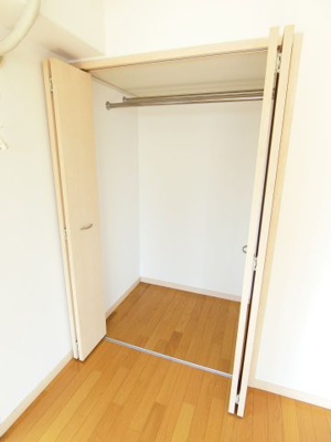 【収納】 | エスポワール城西 | 別号室の写真になります。現況優先。