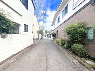【前面道路含む現地写真】