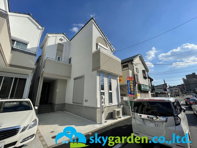 藤沢市善行　未入居戸建　全2棟2号棟の前面道路含む現地写真