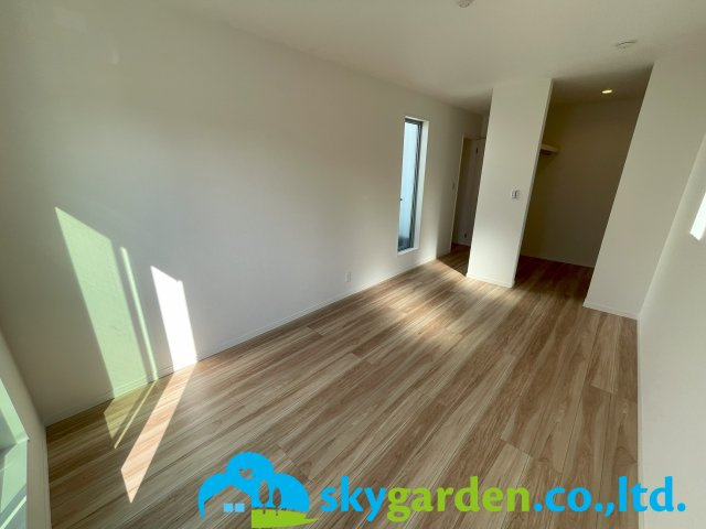 藤沢市善行　未入居戸建　全2棟2号棟の子供部屋