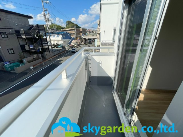 藤沢市善行　未入居戸建　全2棟2号棟のバルコニー