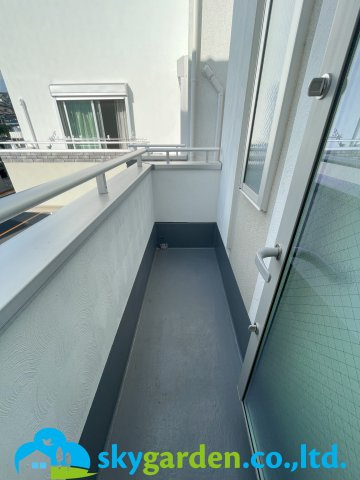 藤沢市善行　未入居戸建　全2棟2号棟のバルコニー