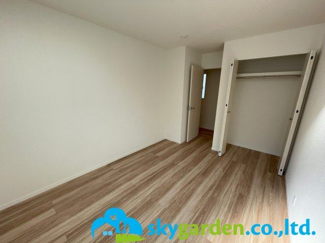 藤沢市善行　未入居戸建　全2棟2号棟の洋室