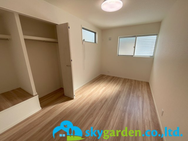 藤沢市善行　未入居戸建　全2棟2号棟の子供部屋