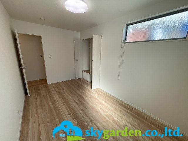 藤沢市善行　未入居戸建　全2棟2号棟の洋室