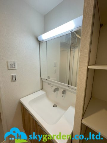 藤沢市善行　未入居戸建　全2棟2号棟の独立洗面台