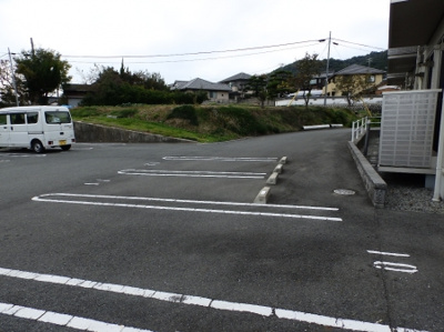 【駐車場】 | ウイングコート赤坂