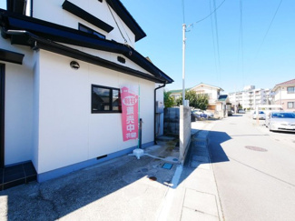 【外観】 | 甲府市池田1丁目 建物一新 閑静な住宅街 バス停徒歩4分 | 道路との境界付近