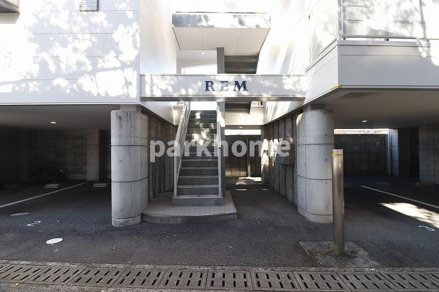 REMのエントランス|毎日通るエントランスはこのようになっています