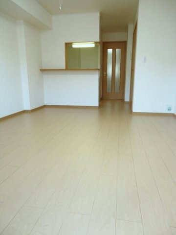 ＪＯＹＦＵＬ　ＨＯＵＳＥの居間・リビング|こちらの居間で趣味の時間をお楽しみください