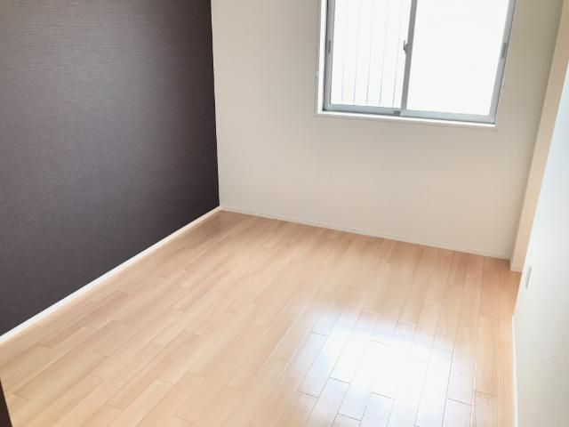 ハピネ吉川の内装|洋室