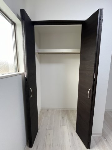 ジーメゾン寝屋川秦町ルシェールの収納