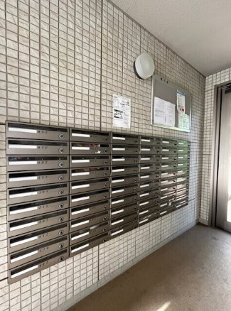 ジェノヴィア原木中山のロビー