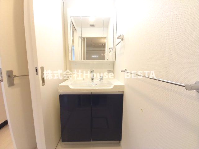 シャーメゾン神戸の独立洗面台