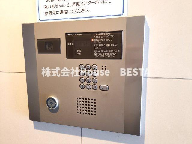 シャーメゾン神戸のエントランス