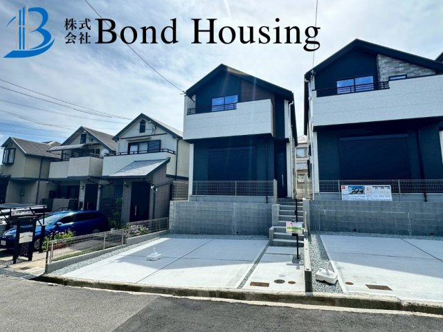 「LDK18.6帖」「車並列2台可」南多聞台 全3棟 3号棟の外観