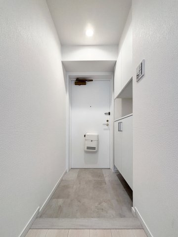 ダイアパレス東陽町　角　部屋　リ　ノベーションの玄関