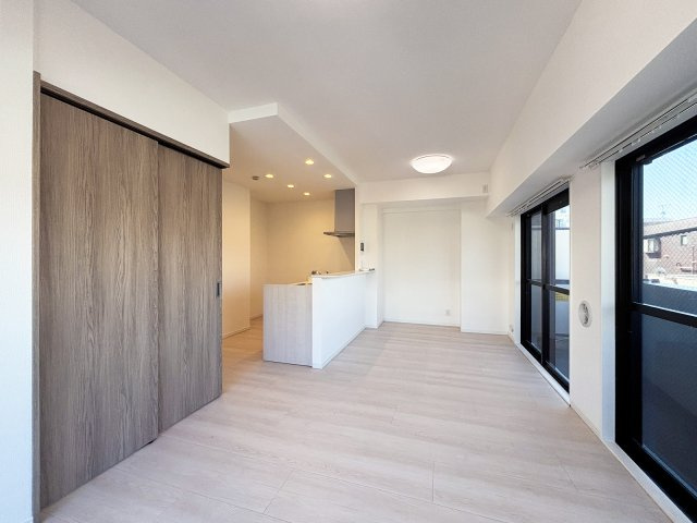 ダイアパレス東陽町　角　部屋　リ　ノベーションの居間・リビング