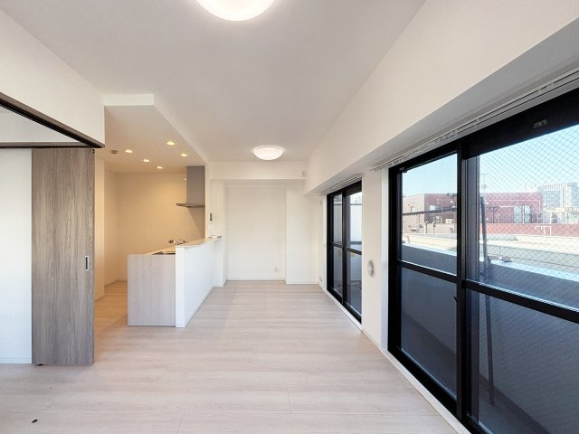 ダイアパレス東陽町　角　部屋　リ　ノベーションの居間・リビング