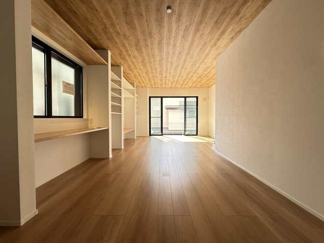 綾瀬市寺尾中3丁目デザイナーズハウス